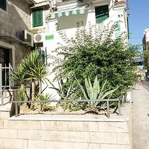  Appartement Kuca Mala